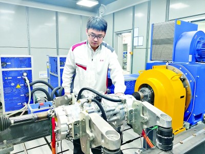 创盈在线  用自研技术，驱动新能源汽车加速跑讲述人：中国一汽研发总院电机电驱动开发部高级主任 王斯博